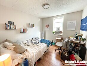 1572 Tremont St, Unit 3 in Boston, MA - Building Photo - Building Photo