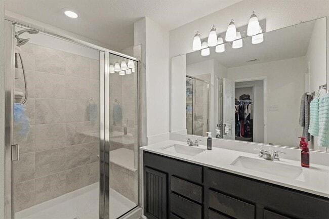 property at 4826 Hickory Deer Ln