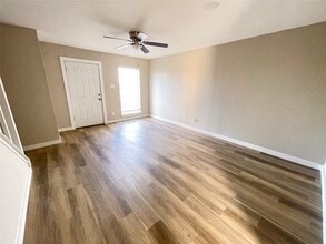 4612 W Orange St in Pearland, TX - Building Photo - Building Photo