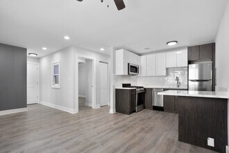 5534 N Kenmore Ave in Chicago, IL - Foto de edificio - Building Photo