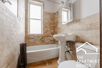 4755 N Sawyer Ave in Chicago, IL - Building Photo - Building Photo