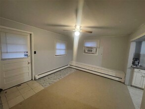 5 Goldman Rd-Unit -5B in Monroe, NY - Foto de edificio - Building Photo
