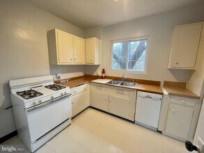 1616 Preston Rd in Alexandria, VA - Building Photo - Building Photo