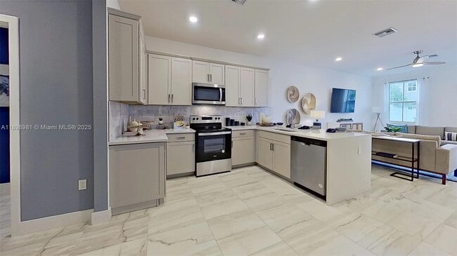 163 SW 171st Ave