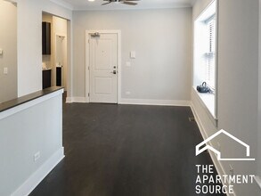 1946 W Nelson St, Unit 1W in Chicago, IL - Building Photo - Building Photo