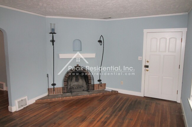 1156 Santa Barbara St in Sacramento, CA - Building Photo - Building Photo