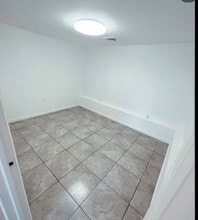 170 E 19th St in Paterson, NJ - Building Photo - Building Photo