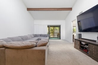 1628 Clower Creek Dr, Unit GR225 in Sarasota, FL - Building Photo - Building Photo