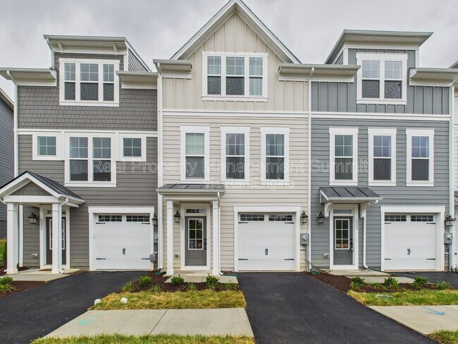 3483 Monterey Dr in Harrisonburg, VA - Building Photo - Building Photo