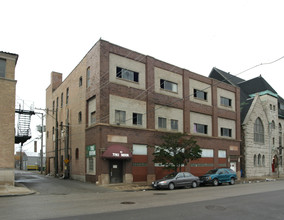 55-61 E 24th St in Chicago, IL - Building Photo - Building Photo