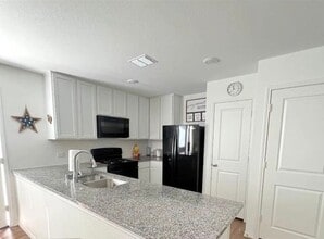 14941 Trapper Trl in Haslet, TX - Foto de edificio - Building Photo