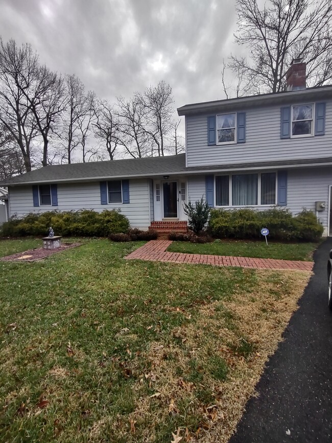 property at 44 Pocahantos Dr