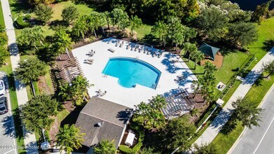 6913 Vista Hermosa Dr in Melbourne, FL - Foto de edificio - Building Photo