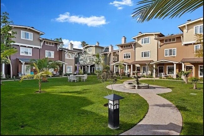 4644 Carpinteria Ave in Carpinteria, CA - Building Photo - Building Photo