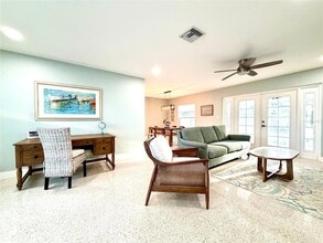 10133 4th St E in Treasure Island, FL - Building Photo - Building Photo