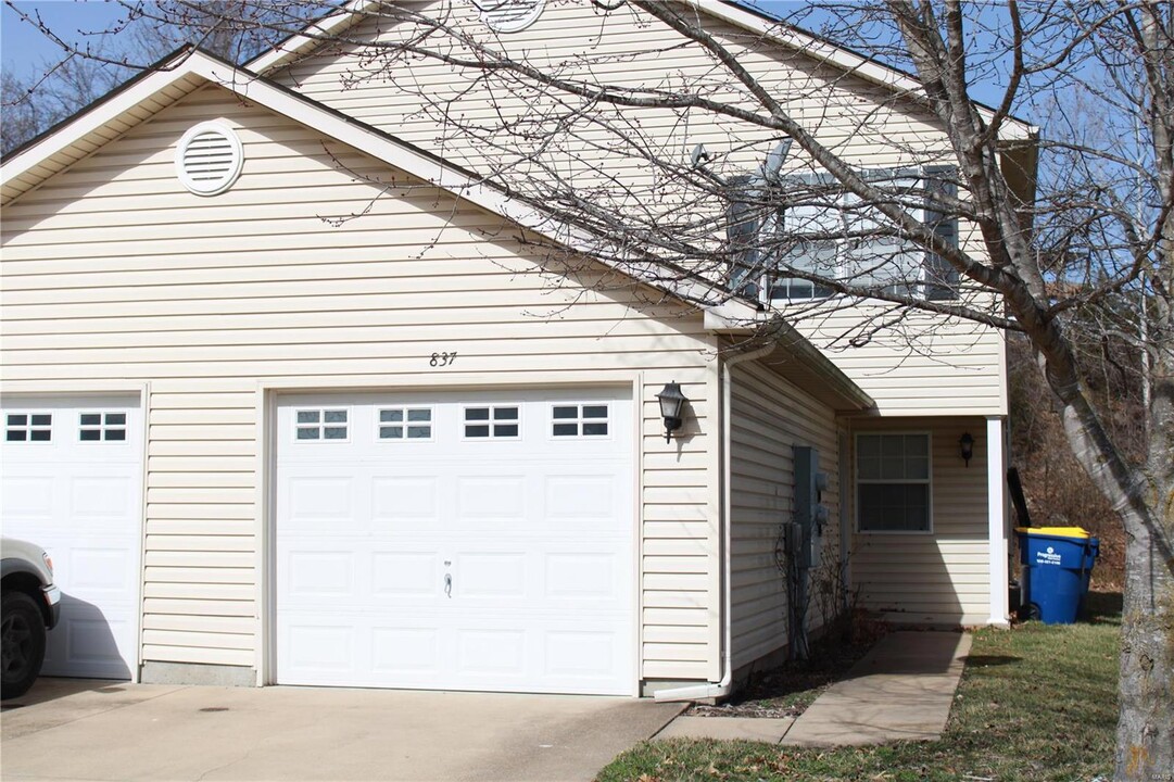837 Woodside Creek Dr in Festus, MO - Building Photo