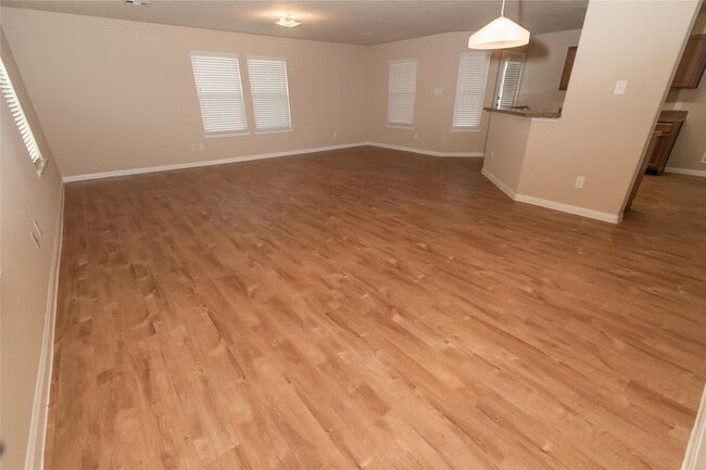 4047 Cary Creek Dr in Baytown, TX - Building Photo - Building Photo