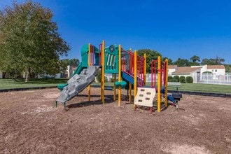 Village at Town Park in Hampton, VA - Building Photo - Building Photo