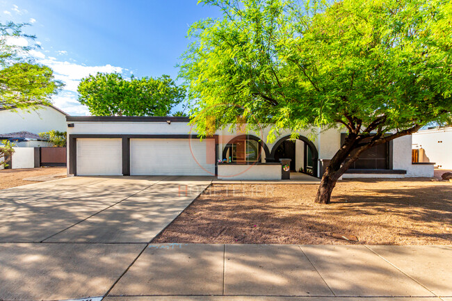 2220 W Monterey Ave in Mesa, AZ - Building Photo - Building Photo