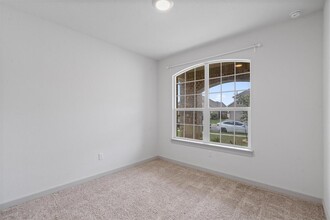 13908 Mcarthur Dr in Manor, TX - Building Photo - Building Photo