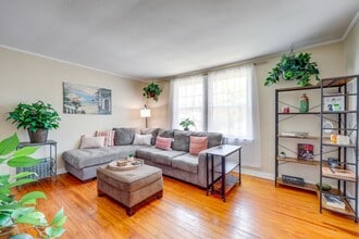 1644 Naldo Ave in Jacksonville, FL - Foto de edificio - Building Photo