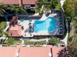 18182 W Sundowner Way in Santa Clarita, CA - Building Photo - Building Photo