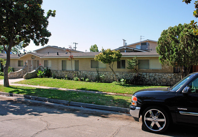 2125-2139 W Princeton Ave in Fresno, CA - Foto de edificio - Building Photo