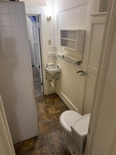 215 Main St in Barnstable, MA - Foto de edificio - Building Photo