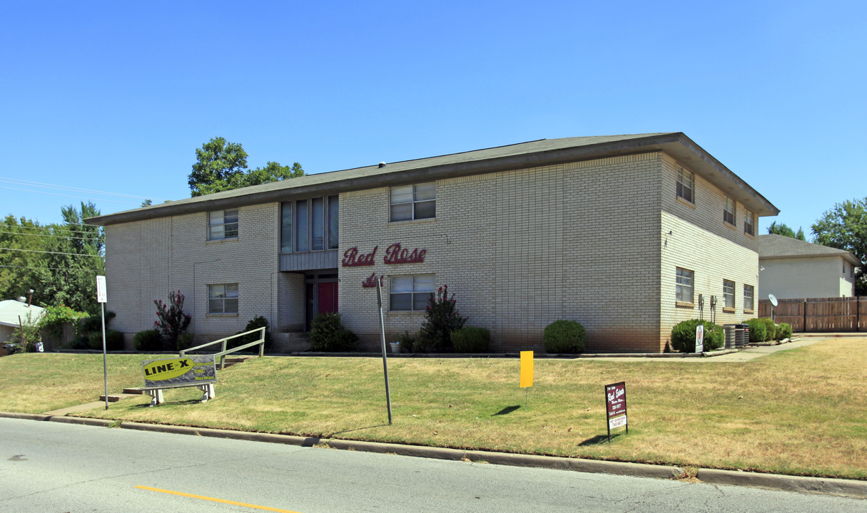 Red Rose II Apartments in Oklahoma City, OK - Building Photo