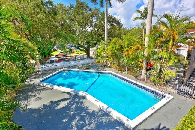 property at 95 Edgewater Dr