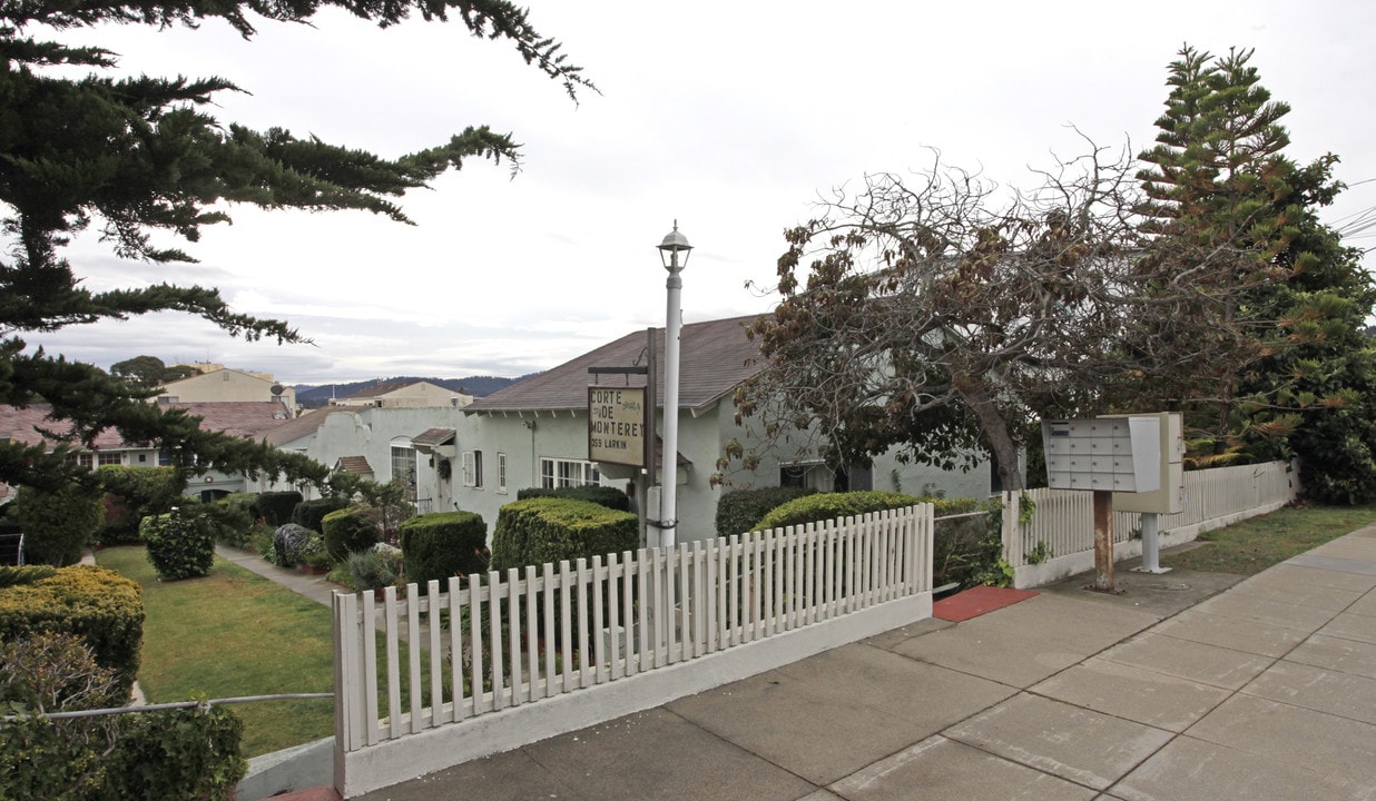 Corte De Monterey in Monterey, CA - Building Photo