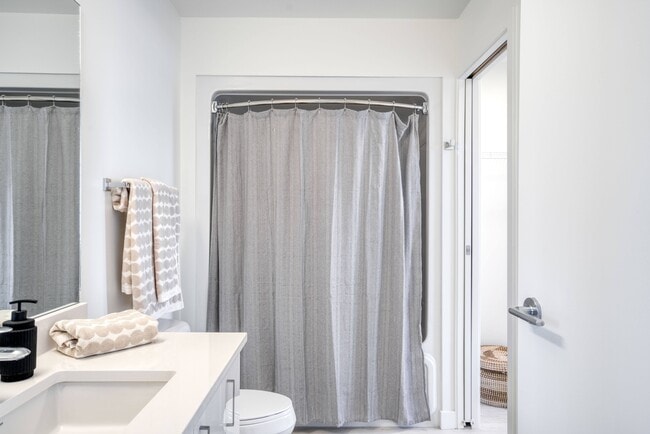 606 Stradbrook in Winnipeg, MB - Building Photo - Building Photo