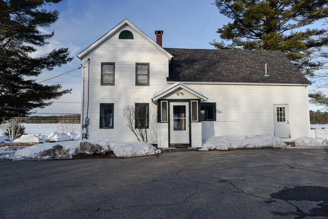 288 Lake Rd in Norway, ME - Foto de edificio - Building Photo