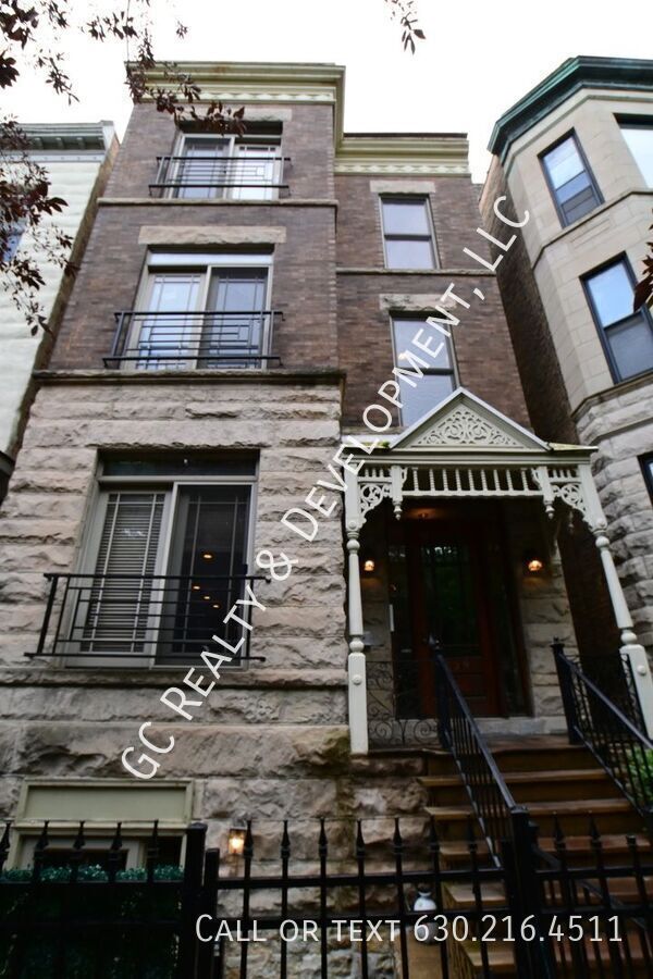 property at 859 W Newport Ave