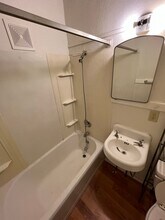 9 E H St in Yakima, WA - Building Photo - Building Photo