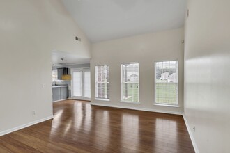 2112 Maynard Ct in Nashville, TN - Foto de edificio - Building Photo