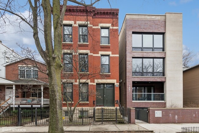 property at 1421 W Huron St