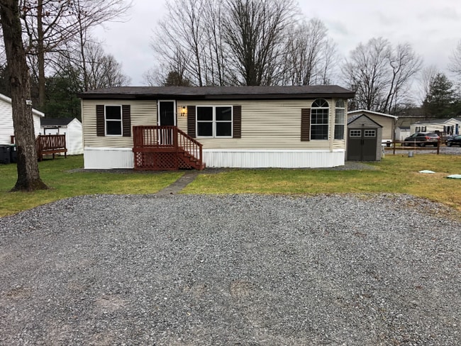 204 W Milton Rd in Ballston Spa, NY - Building Photo - Building Photo