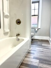 64 Jireh St in New Bedford, MA - Foto de edificio - Building Photo