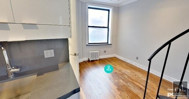 East 35th Street in New York, NY - Building Photo - Building Photo
