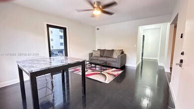 320 SW 29th Rd in Miami, FL - Building Photo - Building Photo