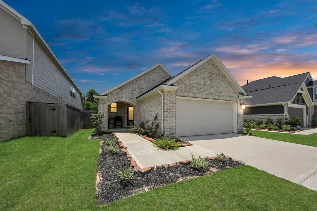 21619 Alberta Frst Cir in Magnolia, TX - Building Photo