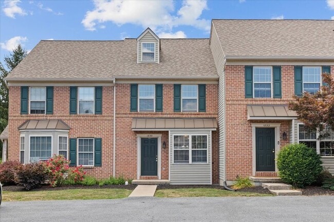 11 Covington Ct in Mount Joy, PA - Building Photo - Building Photo