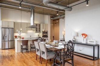 4899 Montrose Blvd in Houston, TX - Building Photo - Building Photo