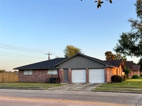 9750 Guest St in Houston, TX - Building Photo - Building Photo