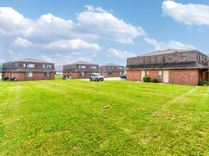 Ridgewood Court in Galion, OH - Foto de edificio - Building Photo