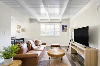 2312 Bonar St-Unit -ID1310766P in Berkeley, CA - Foto de edificio - Building Photo