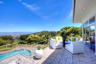 40 Twain Harte Ln in San Rafael, CA - Building Photo - Building Photo