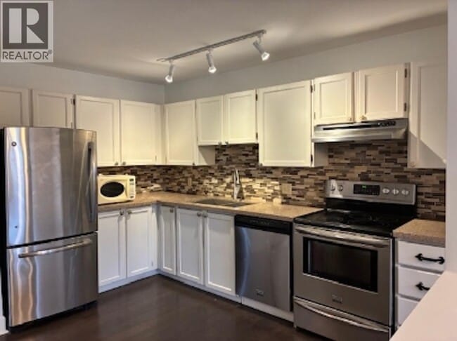 22222-22119 119 Ave in Maple Ridge, BC - Building Photo - Building Photo