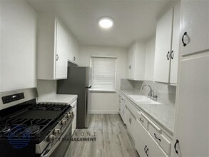 313 Calle Miramar in Redondo Beach, CA - Building Photo - Building Photo